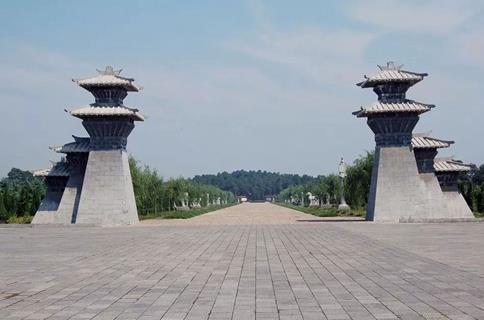 刘备死后尸体为什么运回成都才下葬 古人死后不能就地下葬吗