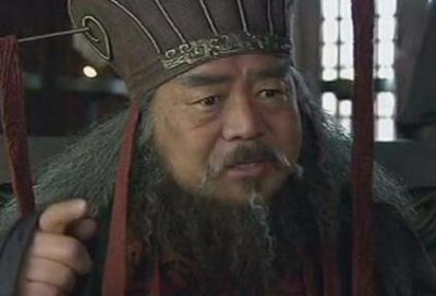 ​董卓的主要事迹有哪些？为何要让他入京呢？