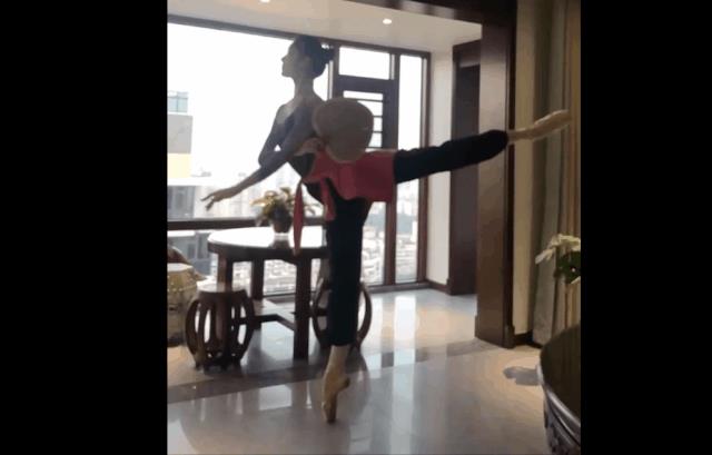 中国00后芭蕾少女刷屏！刘诗诗同款天鹅颈，堪比韩国整形范本！