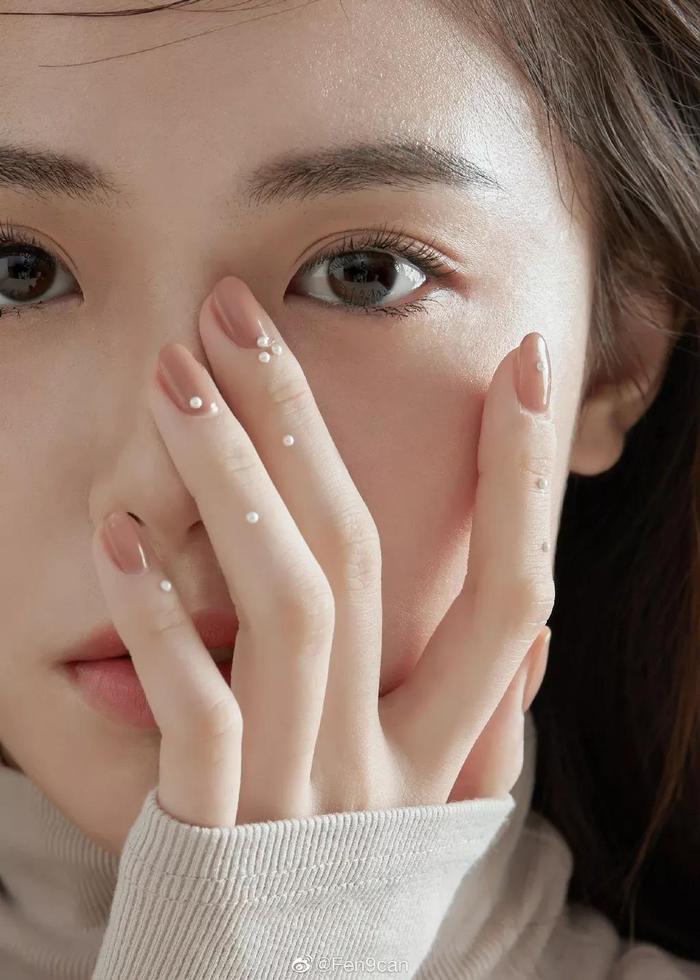 中国00后芭蕾少女刷屏！刘诗诗同款天鹅颈，堪比韩国整形范本！