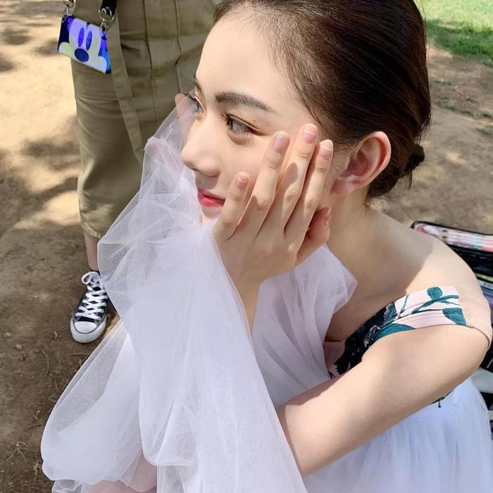 中国00后芭蕾少女刷屏！刘诗诗同款天鹅颈，堪比韩国整形范本！