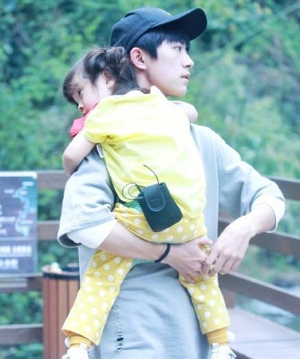 TFBOYS热度排名：王源位居榜首，易烊千玺王俊凯持续上升
