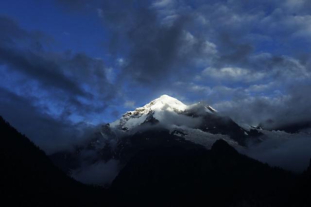 梅里雪山——神秘的“处女峰”