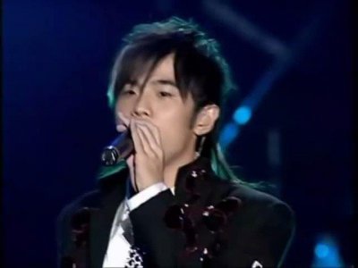 ​周杰伦《晴天》Live 一首由周杰伦本人作词作曲的神曲……