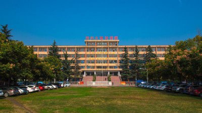 ​咸阳名校：陕科大强华高中