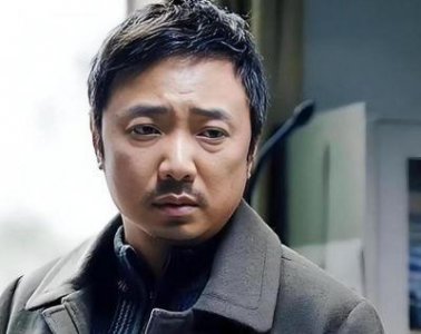 ​徐峥与王宝强：分道扬镳后的演艺发展与挑战分析