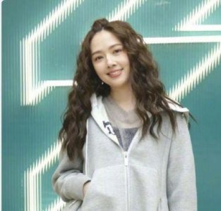 ​40岁的郭碧婷又瘦了！颜值回春，网友大赞女神