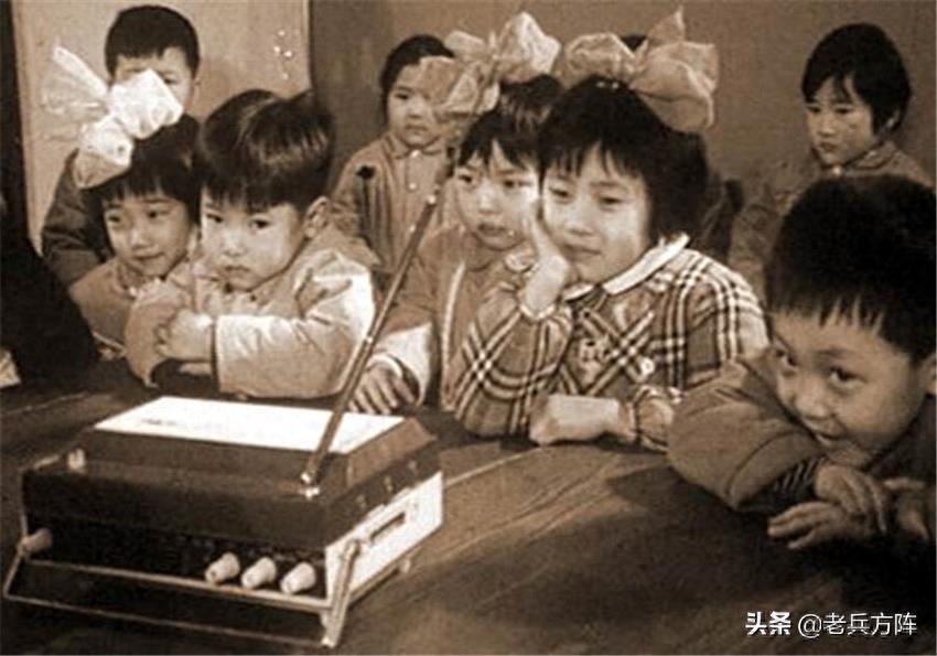 小喇叭开始广播了，“故事爷爷”孙敬修，你是否还记得