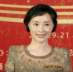 ​吴越：从“戏红人不红”到视后，演艺路上的坚守与成长