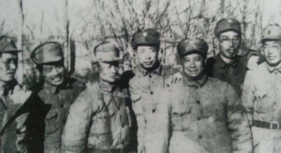 ​新婚之夜，开国上将贺炳炎却不肯脱衣服，对妻子坦言：我怕吓着你