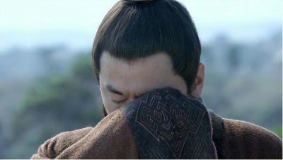 ​曹操的套路有多深？哭着处置了陈宫，又供养起他一家老小