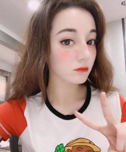 ​迪丽热巴的颜值有多高？当她遭遇网红滤镜，网友：打脸了！