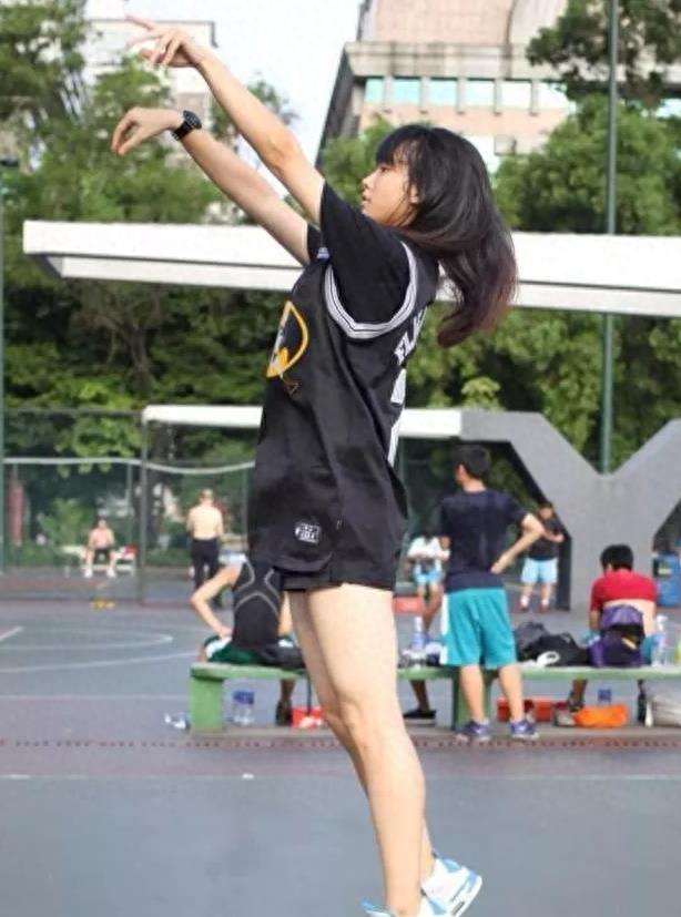 NBA最前线的女神陈美男生活，篮球迷共同的女神