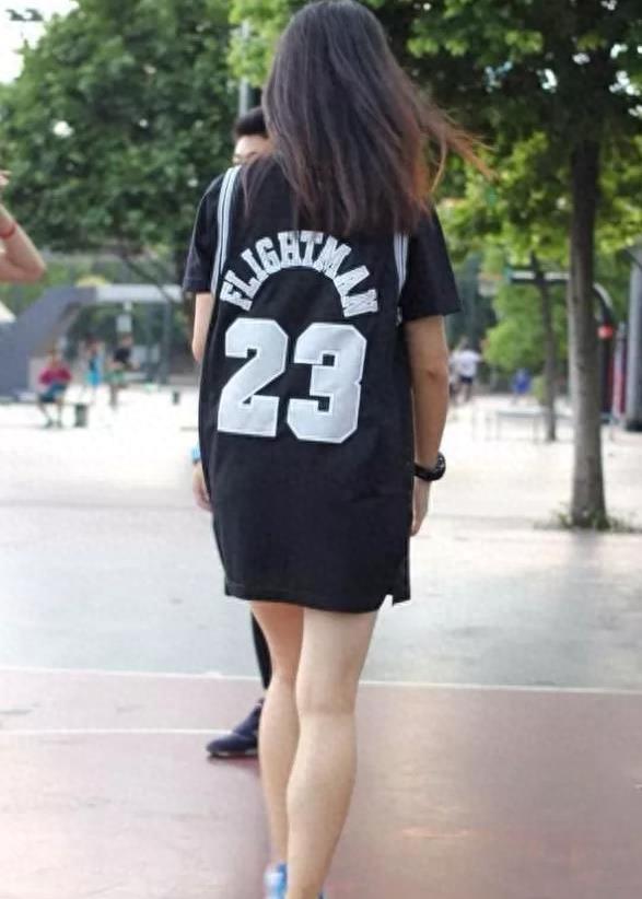 NBA最前线的女神陈美男生活，篮球迷共同的女神