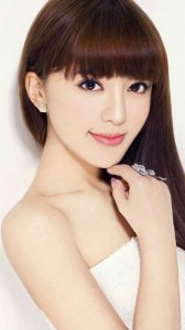 ​女神阿兰·达瓦卓玛漂亮优雅，美得让人窒息