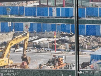 ​「多图」佛山地铁2号线魁奇路站施工进度观察