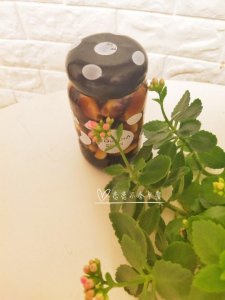 ​冬天泡腊八蒜，用陈醋还是米醋，选好了，做出的蒜翠绿、酸辣脆爽