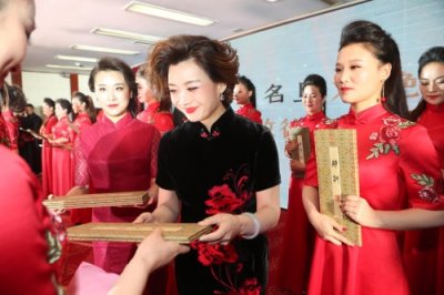 ​曲剧名旦刘艳丽收新徒，“王派艺术”迎来新一代传承人