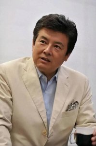​71岁三浦友和的传奇人生：外貌只是冰山一角，内在美才是真正魅力