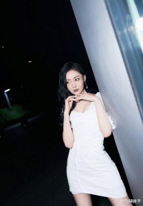 ​张天爱的“美足照”美到爆