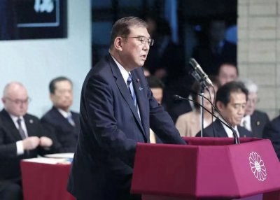 ​日本新首相出炉，反华还是亲美？