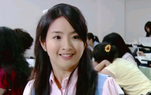 盘点演高中生的女明星（演高中生不违和的女明星）