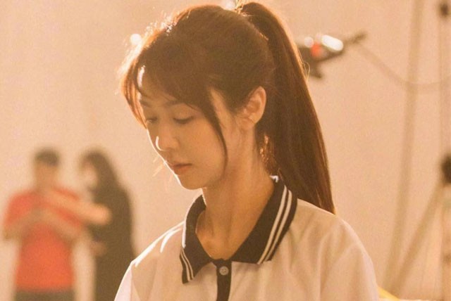 盘点演高中生的女明星（演高中生不违和的女明星）