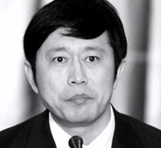 ​郑州巨贪落马记：与校花因钱反目，该女一顿操作，将两人送进监狱