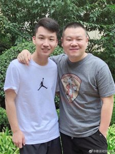 ​岳云鹏经纪人被曝涉嫌强奸入狱，内部关系曝光，曹云金翻身成赢家