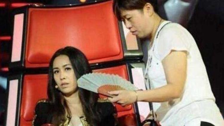 为什么明星助理都很胖「低工资高脂肪为啥每一个大咖身边都有一个胖助理」