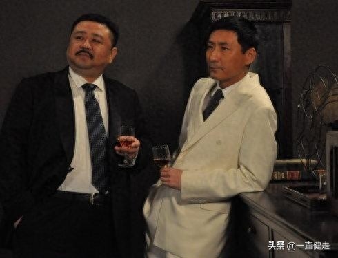 《传奇英雄——燕双鹰》