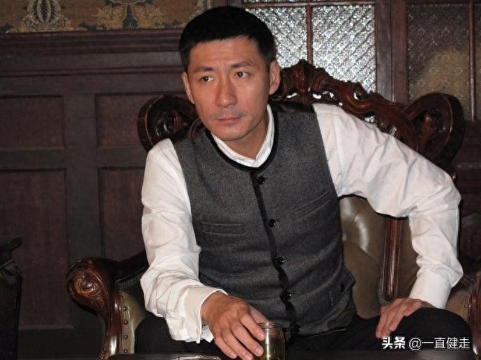 《传奇英雄——燕双鹰》