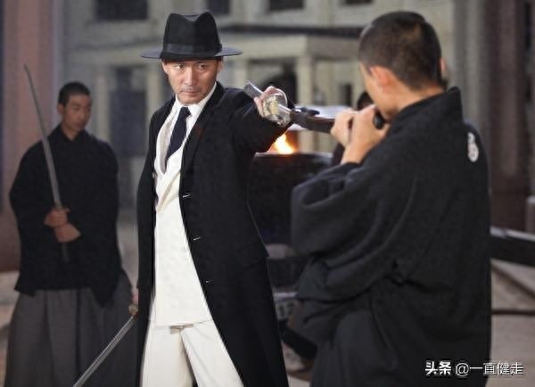 《传奇英雄——燕双鹰》