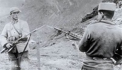 ​1962年印度向中国开战，麦克阿瑟曾警告称：跟中国打仗，纯属有病