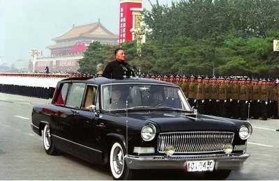​铁血风采：探秘1984年国庆大阅兵的独特魅力