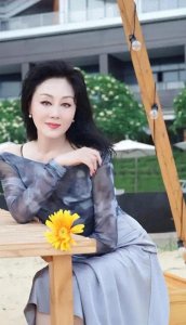 ​坎坷人生路，王姬与智障儿子的感人故事