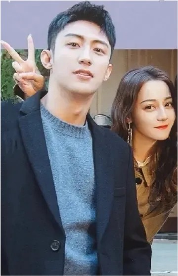 张艺上和黄景瑜的关系（黄景瑜绯闻女友暗讽热巴是3）