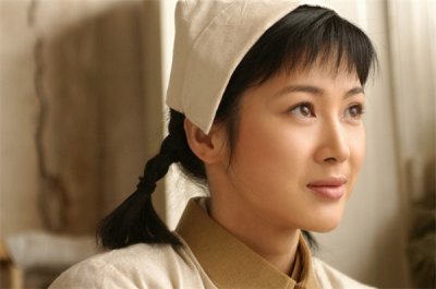 ​童蕾：25岁和周一围同居，32岁嫁富豪，40岁老公锒铛入狱