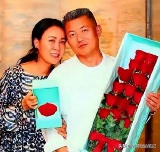 ​那英：与高峰同居十年后被抛弃，带着儿子嫁给富商