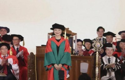 ​林青霞获颁港大名誉博士学位