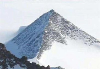 ​贵州山洞堆满棺材？贵州背尸人以背尸背棺材为生徒手攀爬悬崖峭壁上堆满了棺材