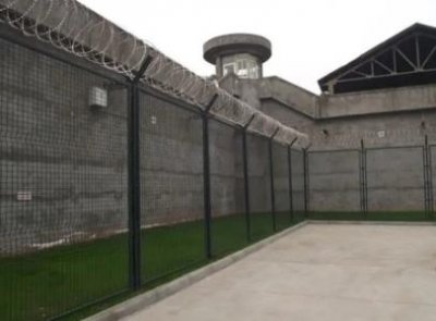 ​34岁的小个子军医半路出家转行缉毒，与毒贩同吃同住19天破获大案