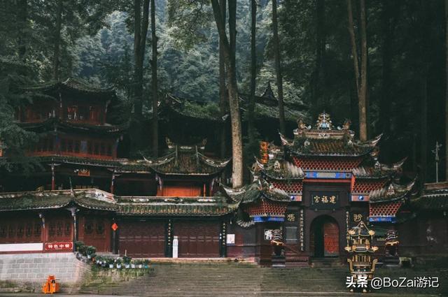 四川自驾游必去十大景点排名（不能错过这10大名山秀水）(54)