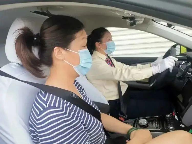 上海强生叫车电话(女性深夜叫车专用热线)