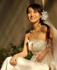 ​董维嘉老公是谁 与涂松岩之间是什么关系
