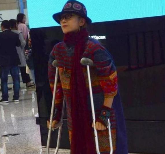 杨丽萍简历及个人资料简介（孔雀舞皇后杨丽萍近照）(20)