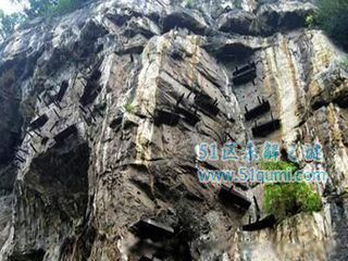 三峡悬棺的千古之谜是什么 悬棺怎么弄上去的-图1