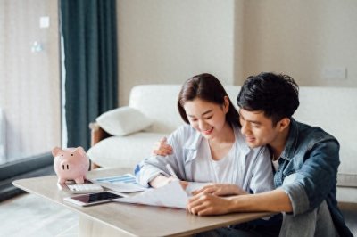​对老婆很抠门的星座男！一分钱掰成两半花，人送外号“铁公鸡”！