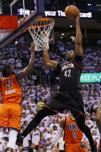 ​篮球——NBA季后赛：火箭胜雷霆