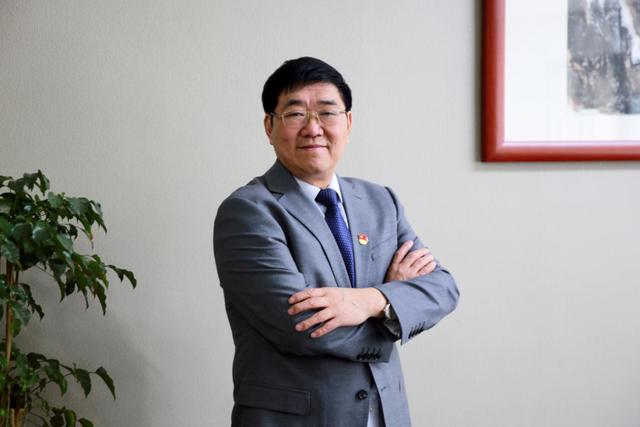 西安高新一中初中校区乘风破浪（我把西安名校）(2)